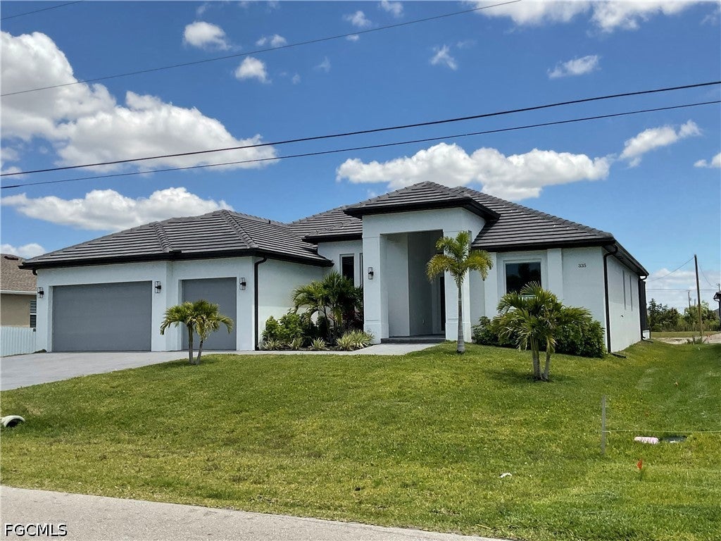 335 SW 31 Pl, Cape Coral, FL 33991 photo