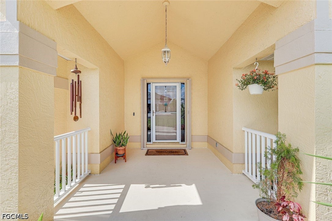 1820 SW 51 St, Cape Coral, FL 33914 photo