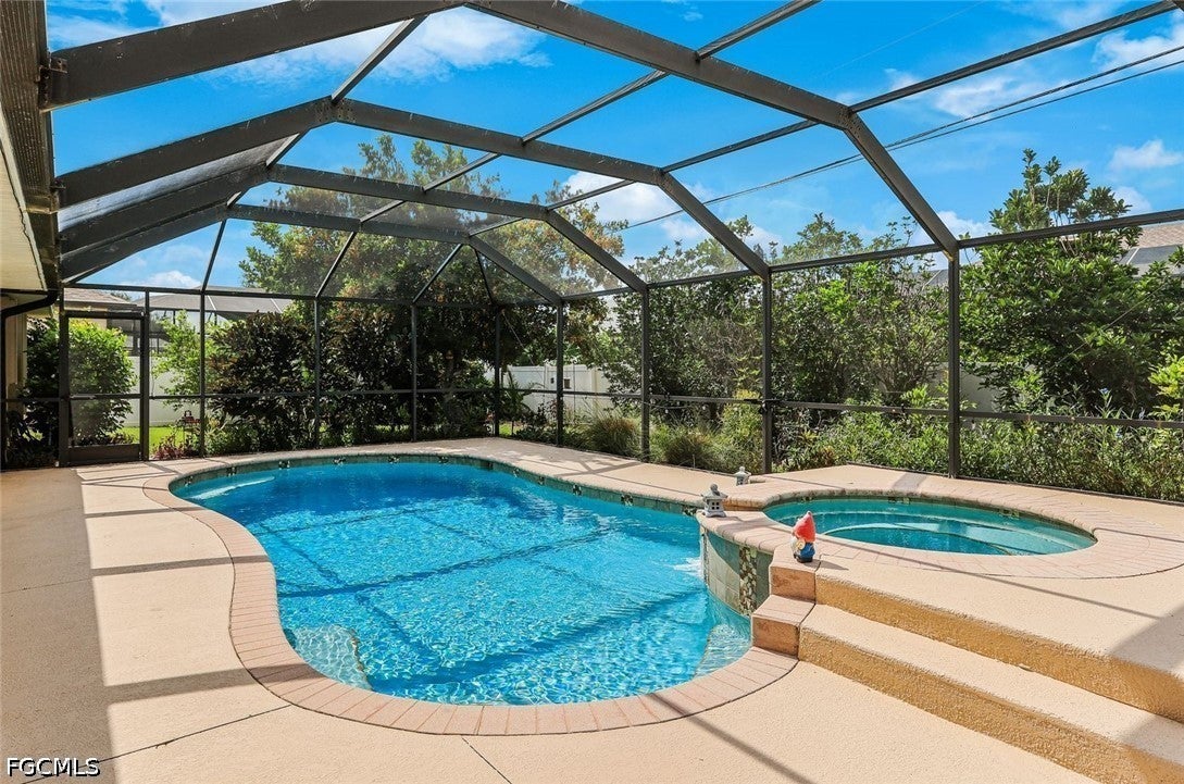 1820 SW 51 St, Cape Coral, FL 33914 photo
