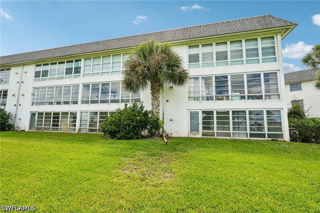 315 Saint Andrews Blvd, Naples, FL 34113