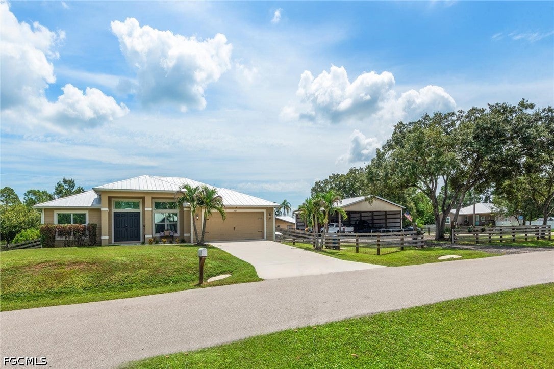 2401 Leavitt Rd, Alva, FL 33920 photo