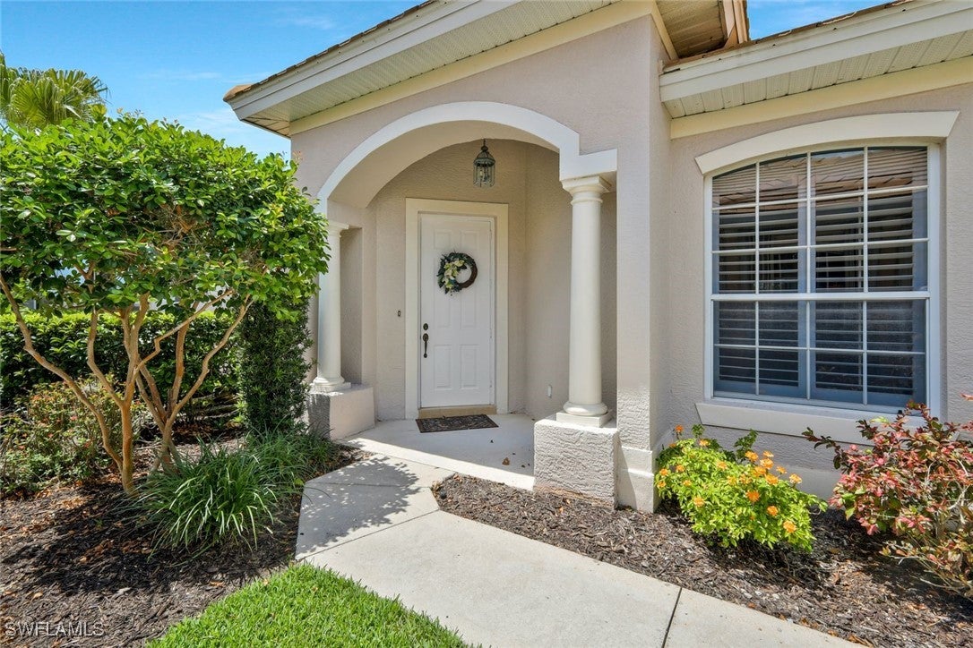 12732 Fox Ridge Dr, Bonita Springs, FL 34135