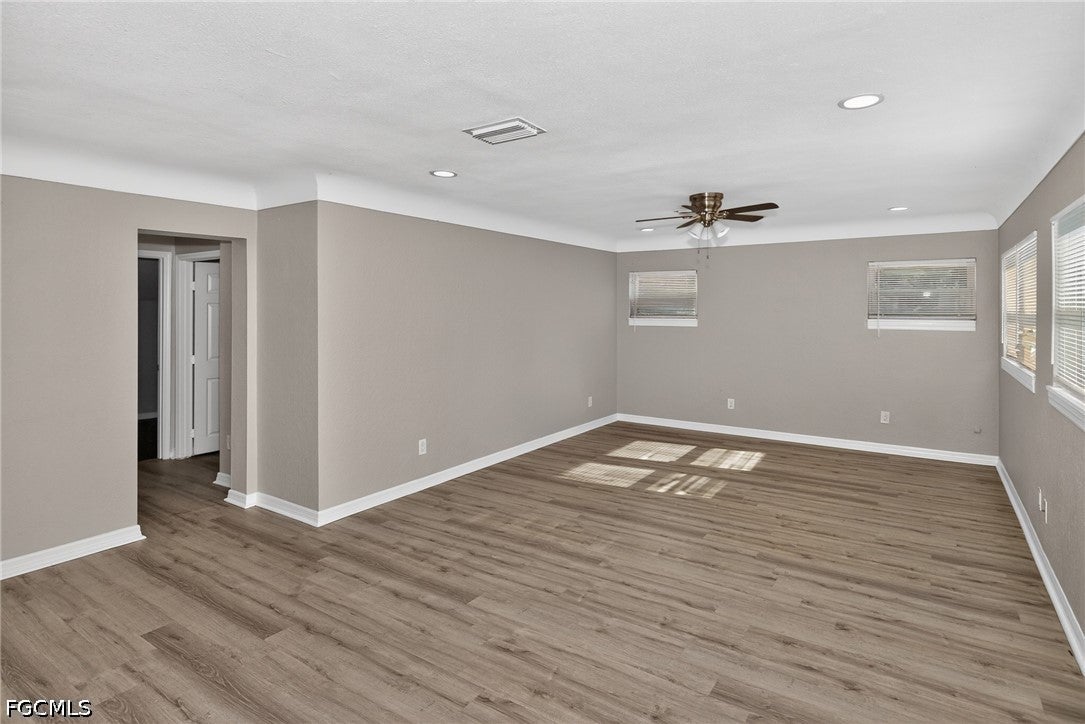 5131 Aragon Way, Saint Petersburg, FL 33705 photo