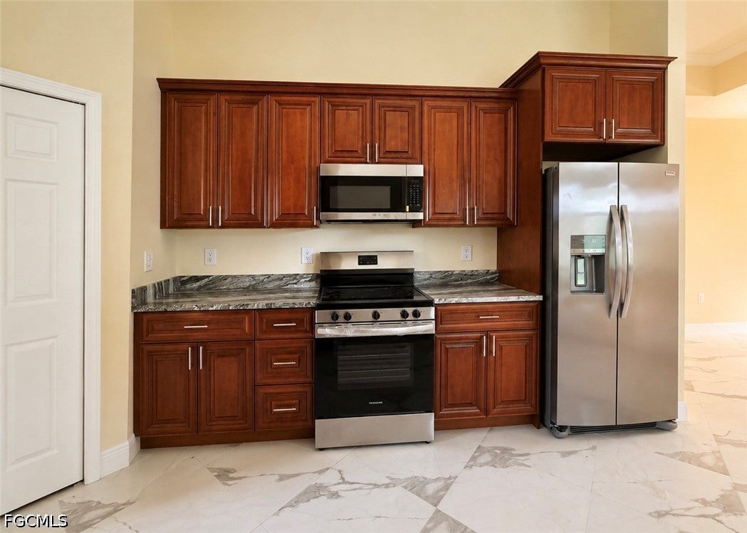 3707 13 St, Lehigh Acres, FL 33971 photo