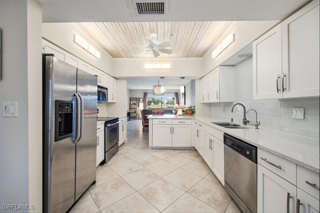 6025 Chardonnay Ln, Naples, FL 34119