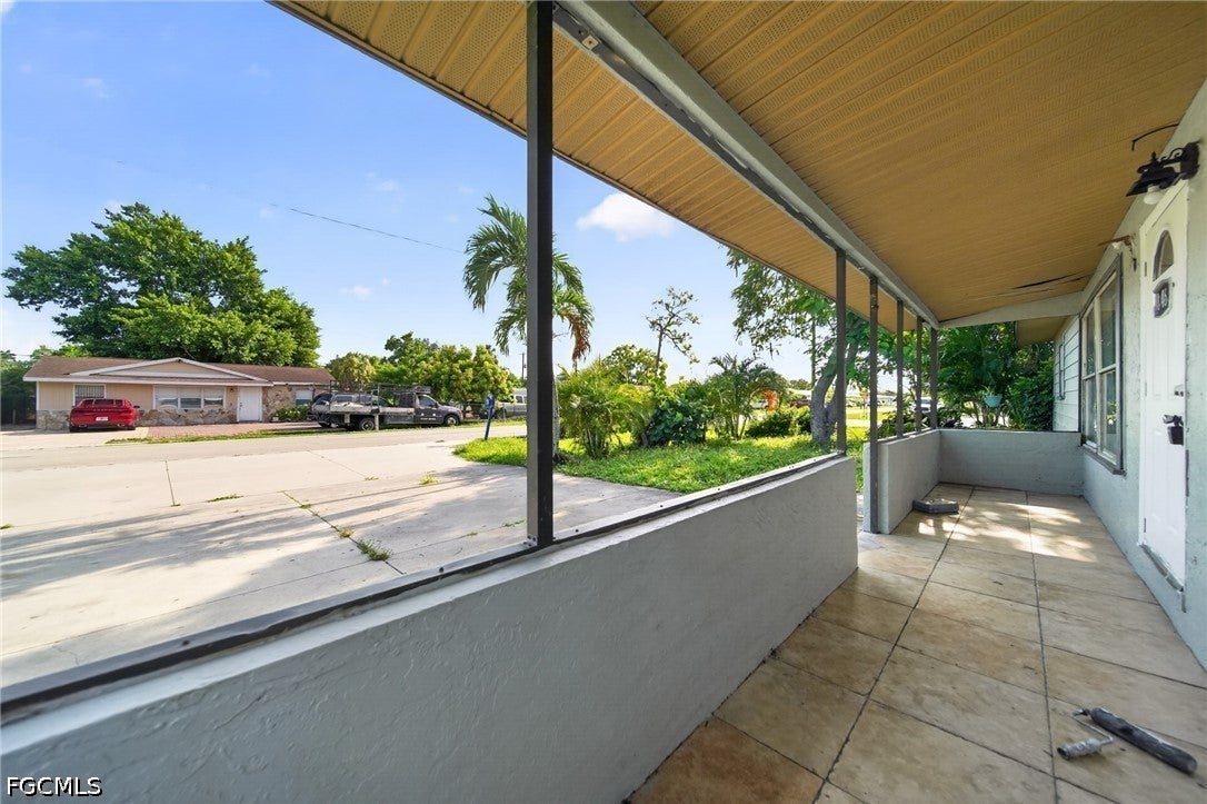 1846 Maple Dr, Fort Myers, FL 33907 photo