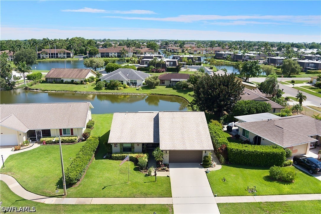 104 Brittany Ct, Naples, FL 34112