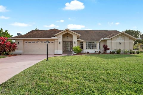 Single Family Residence in Lehigh Acres FL 547 Foxcreek Drive.jpg