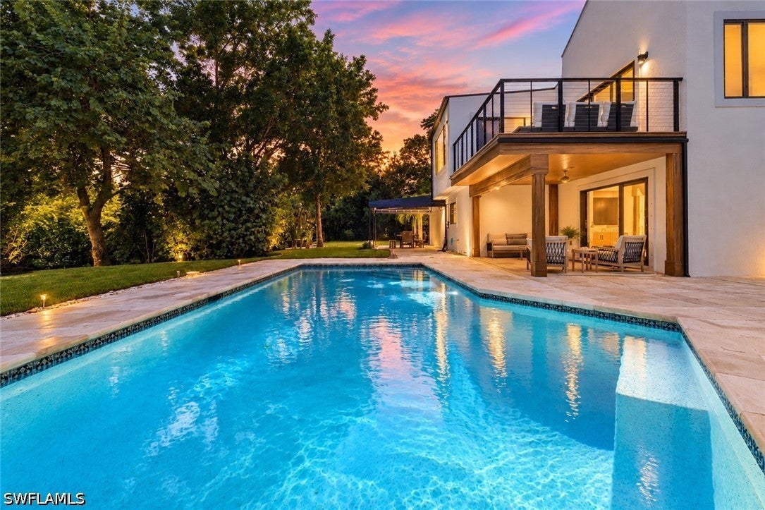 114 Westwood Dr, Naples, FL 34110