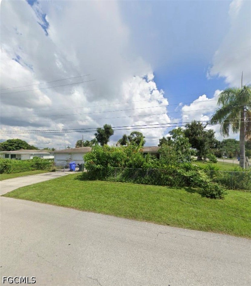 3735 Kelly St, Fort Myers, FL 33901 photo