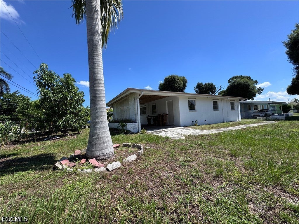 3735 Kelly St, Fort Myers, FL 33901 photo