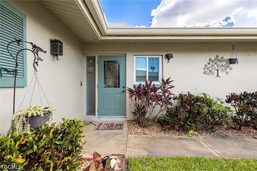 5585 Hamlet Ln, Fort Myers, FL 33919 photo