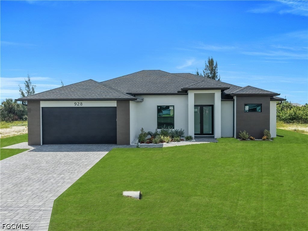 928 NE 1 Pl, Cape Coral, FL 33909 photo