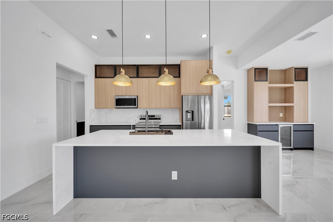 928 NE 1 Pl, Cape Coral, FL 33909 photo