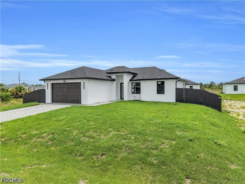 913 Mildred Ave, Lehigh Acres, FL 33974 photo