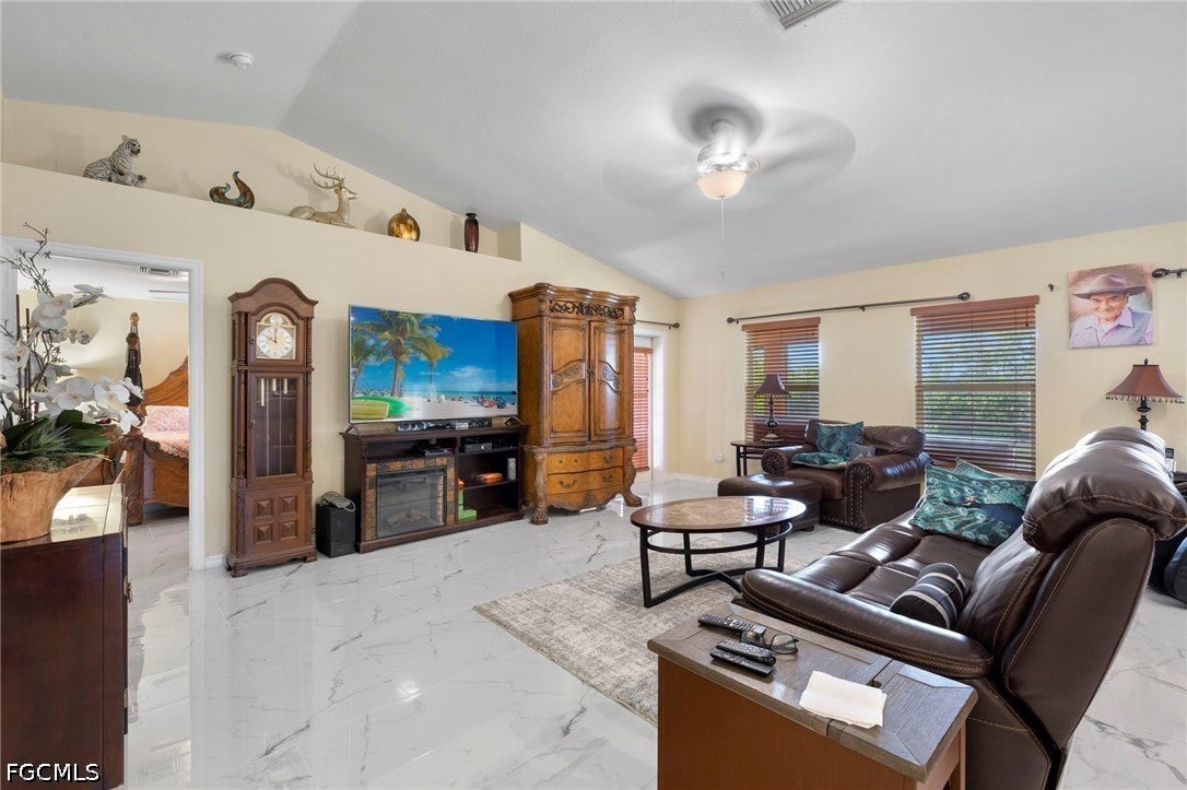 610 NE 12 St, Cape Coral, FL 33909 photo