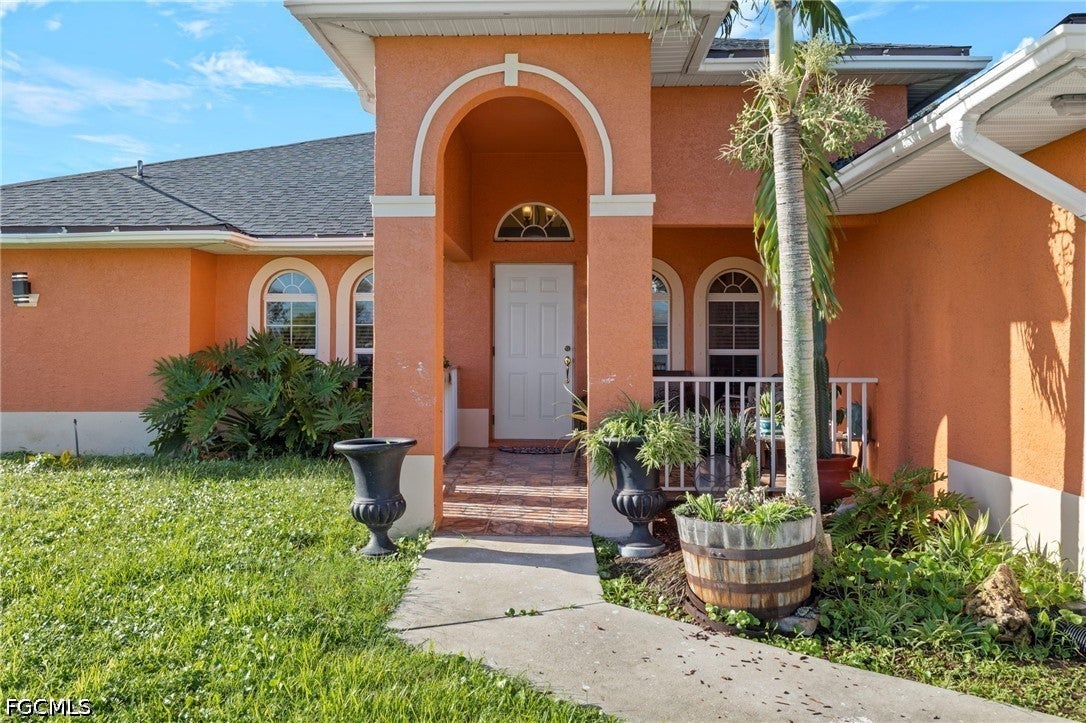 610 NE 12 St, Cape Coral, FL 33909 photo