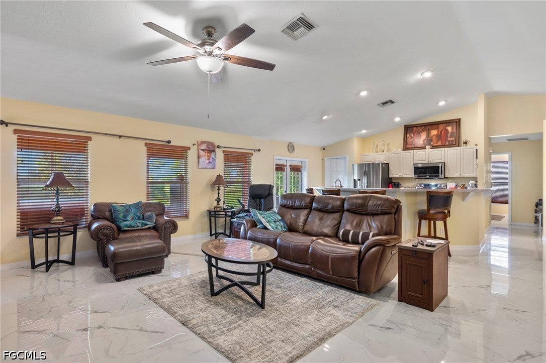 610 NE 12 St, Cape Coral, FL 33909 photo