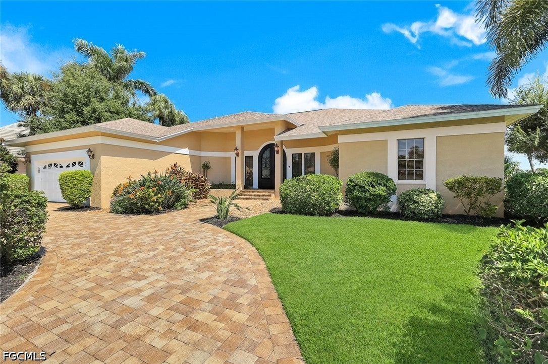 16111 Forest Oaks Dr, Fort Myers, FL 33908 photo