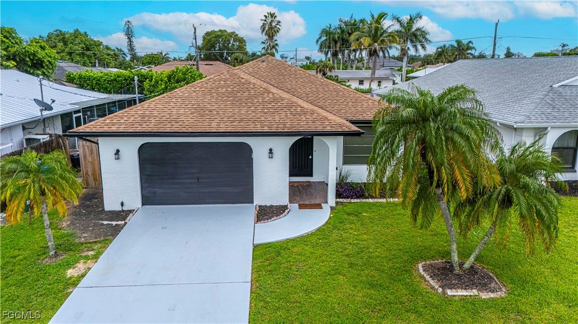758 105 Ave, Naples, FL 34108