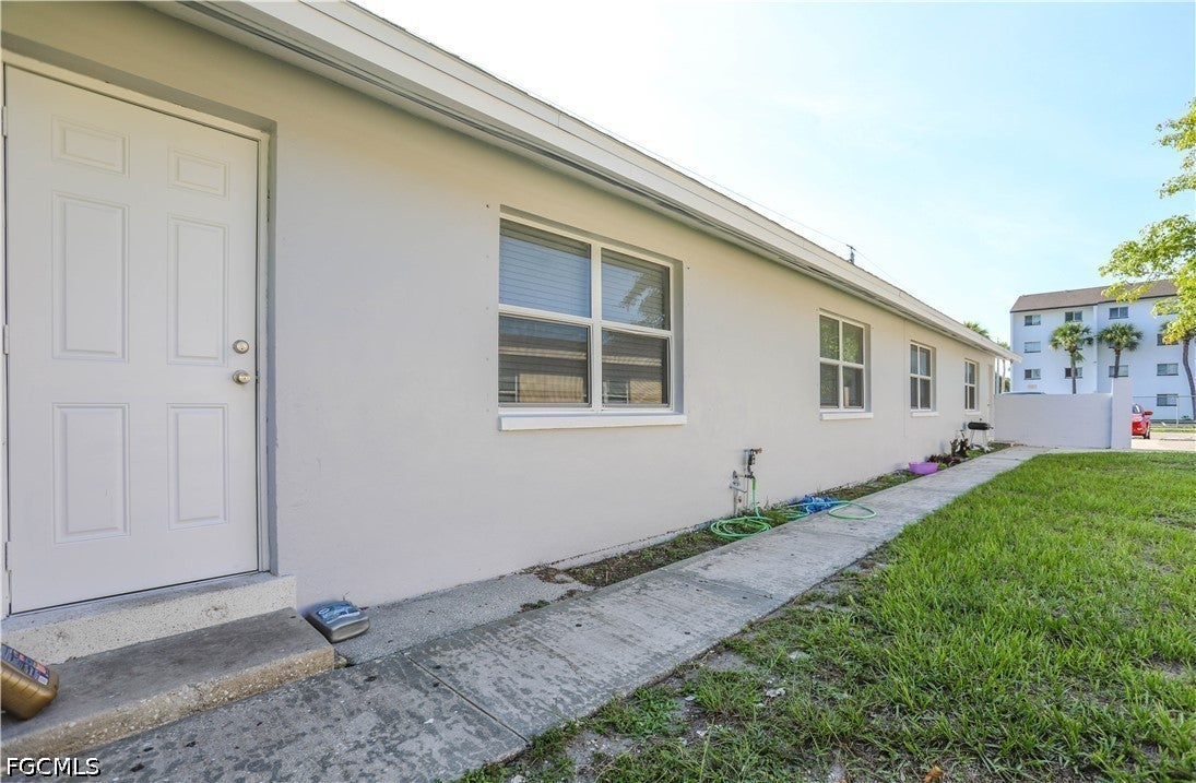 2406 Linhart Ave, Fort Myers, FL 33901 photo