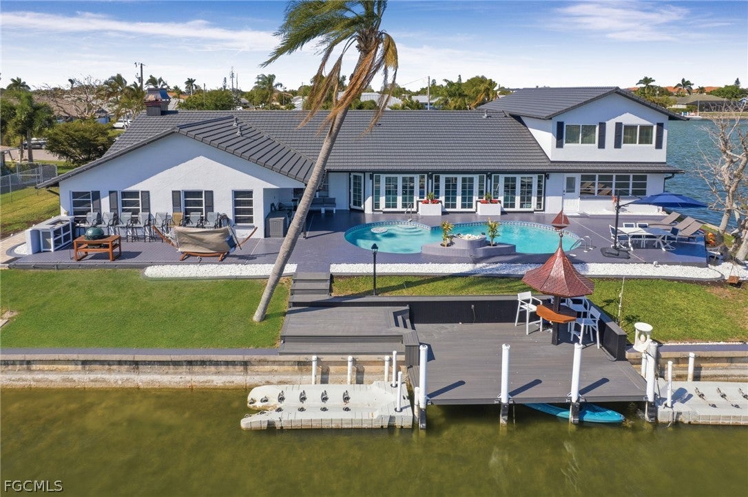 29 SE 10 Ave, Cape Coral, FL 33990 photo