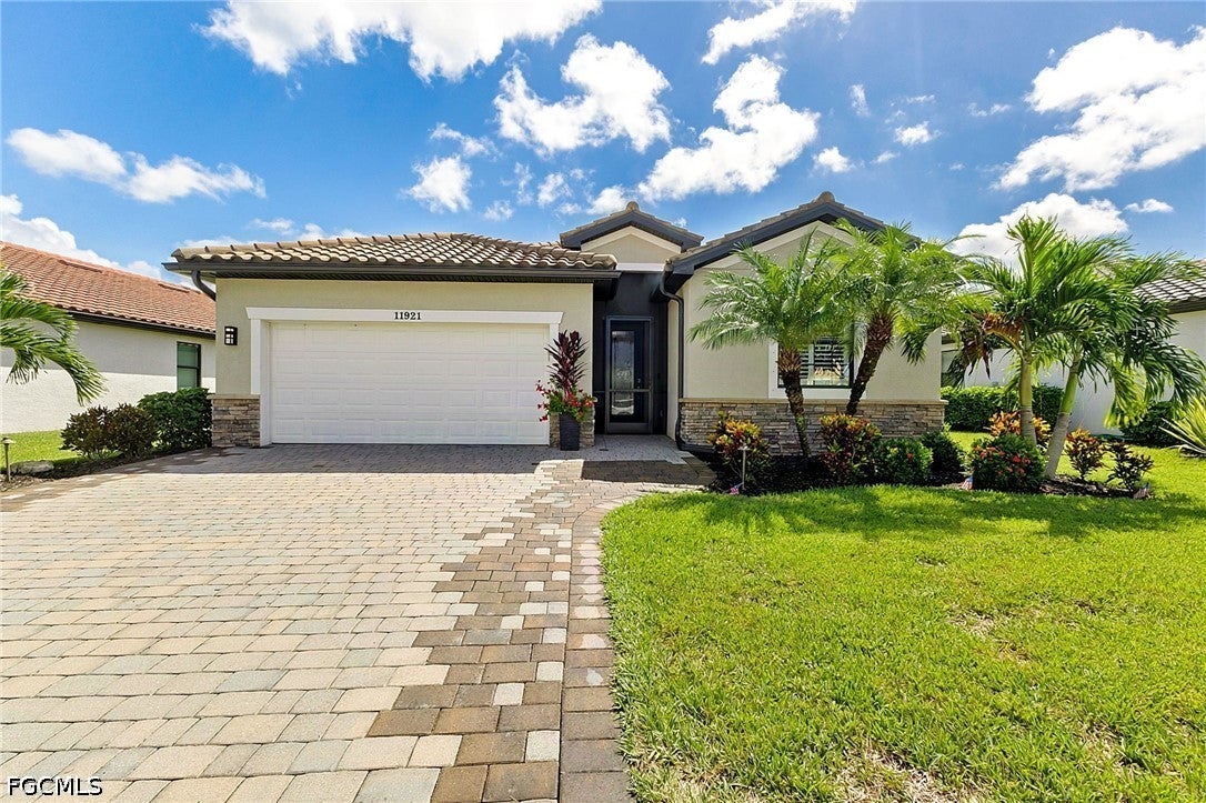 11921 Arbor Trace Dr, Fort Myers, FL 33913 photo