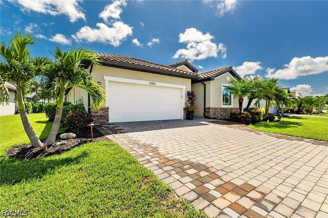11921 Arbor Trace Dr, Fort Myers, FL 33913 photo