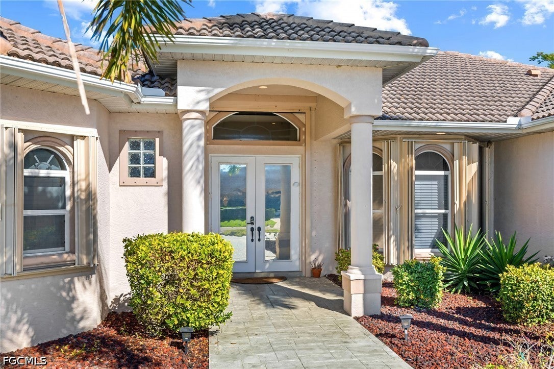 1935 SE 26 St, Cape Coral, FL 33904 photo