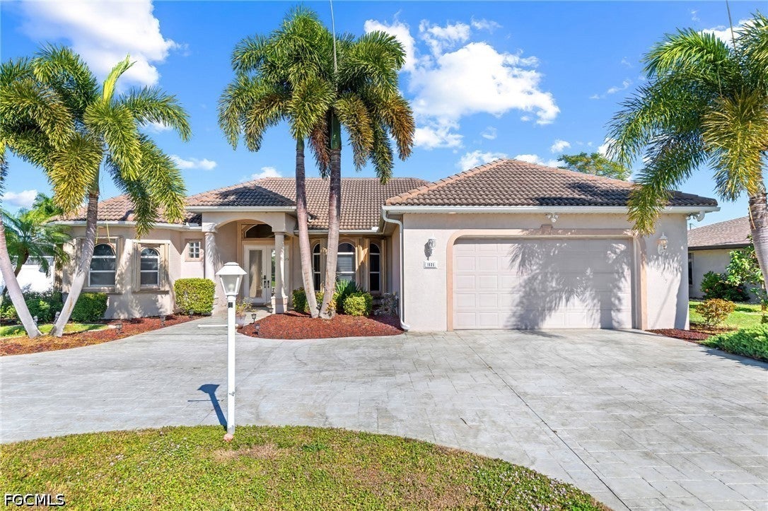 1935 SE 26 St, Cape Coral, FL 33904 photo
