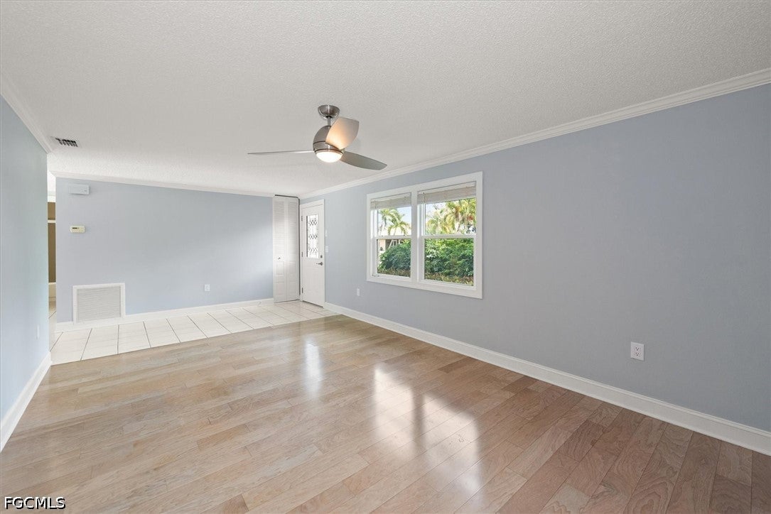 4639 Robin Ave, Naples, FL 34104 photo