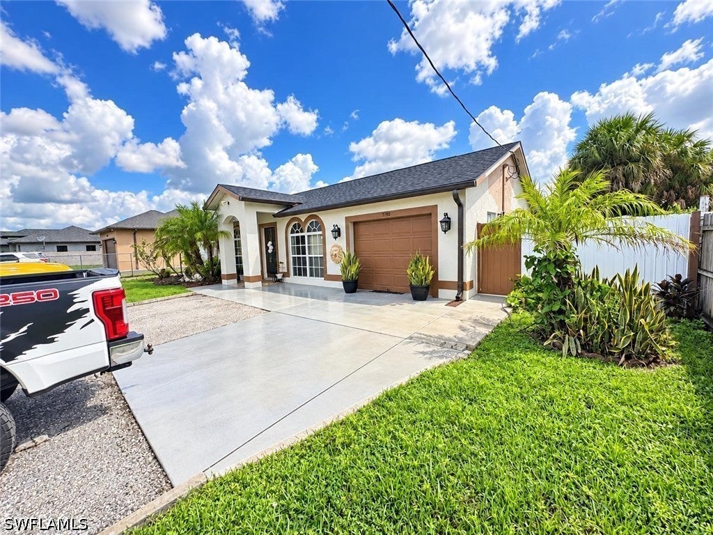 3180 Everglades Blvd, Naples, FL 34117 photo