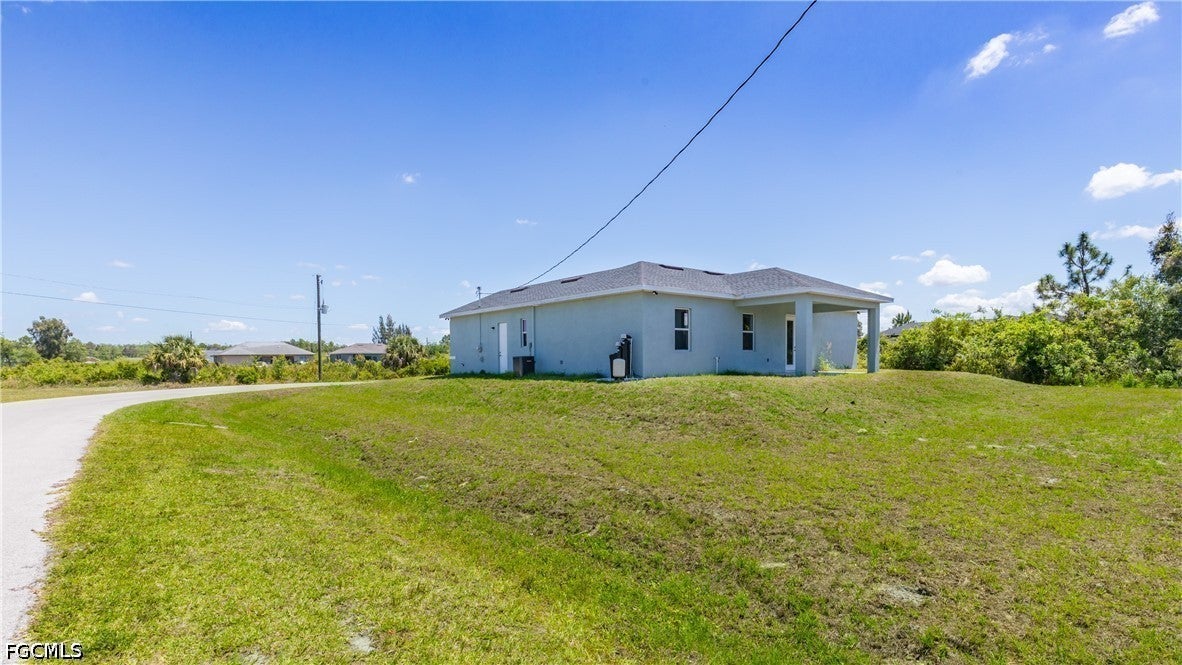 423 Yolanda St, Lehigh Acres, FL 33972 photo