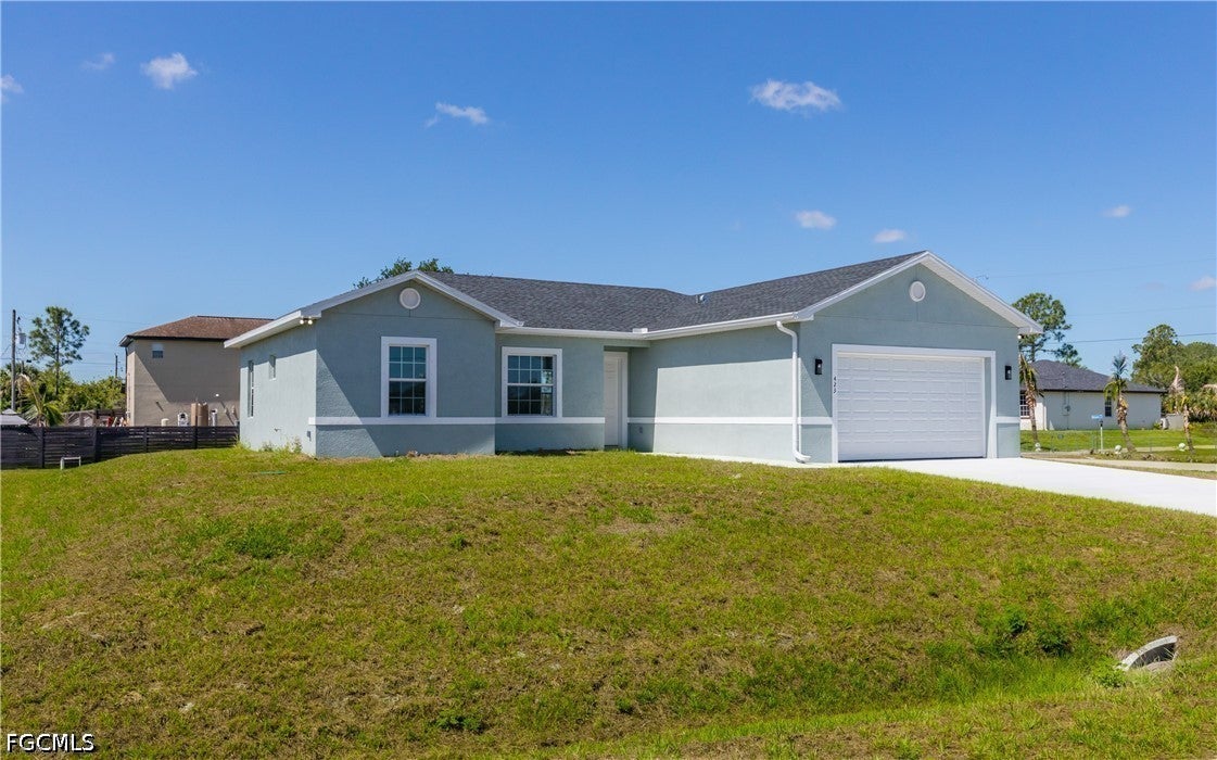 423 Yolanda St, Lehigh Acres, FL 33972 photo