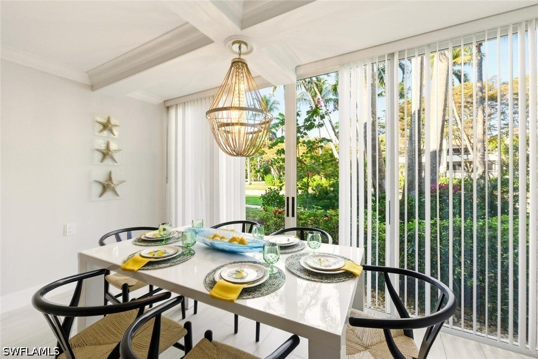 900 8 Ave, Naples, FL 34102