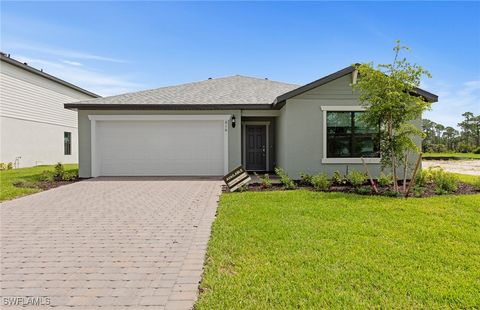 Single Family Residence in Lehigh Acres FL 616 Lakeside Oasis Avenue.jpg