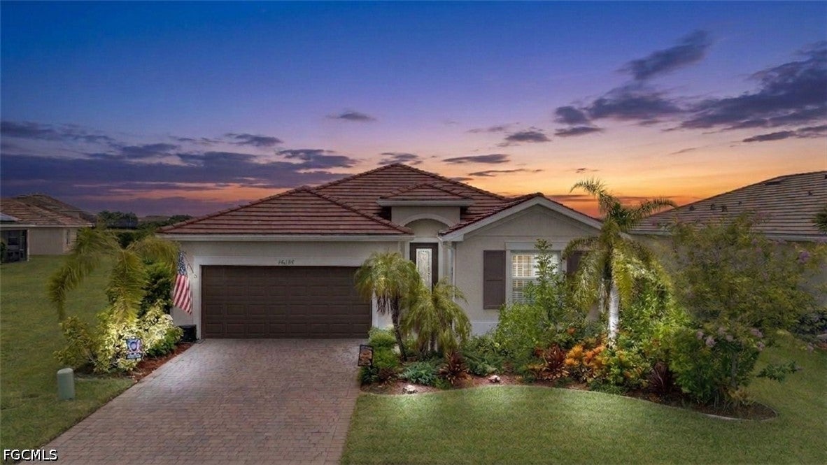 16138 Palmetto Prairie Dr, Alva, FL 33920