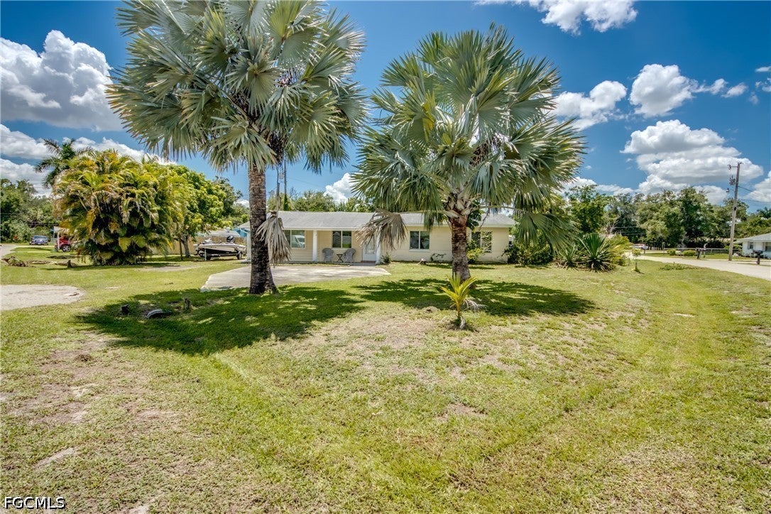 101 Powell Creek Cir, North Fort Myers, FL 33917 photo