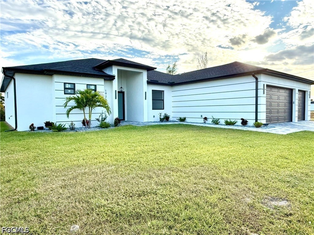 2006 21 St, Cape Coral, FL 33993