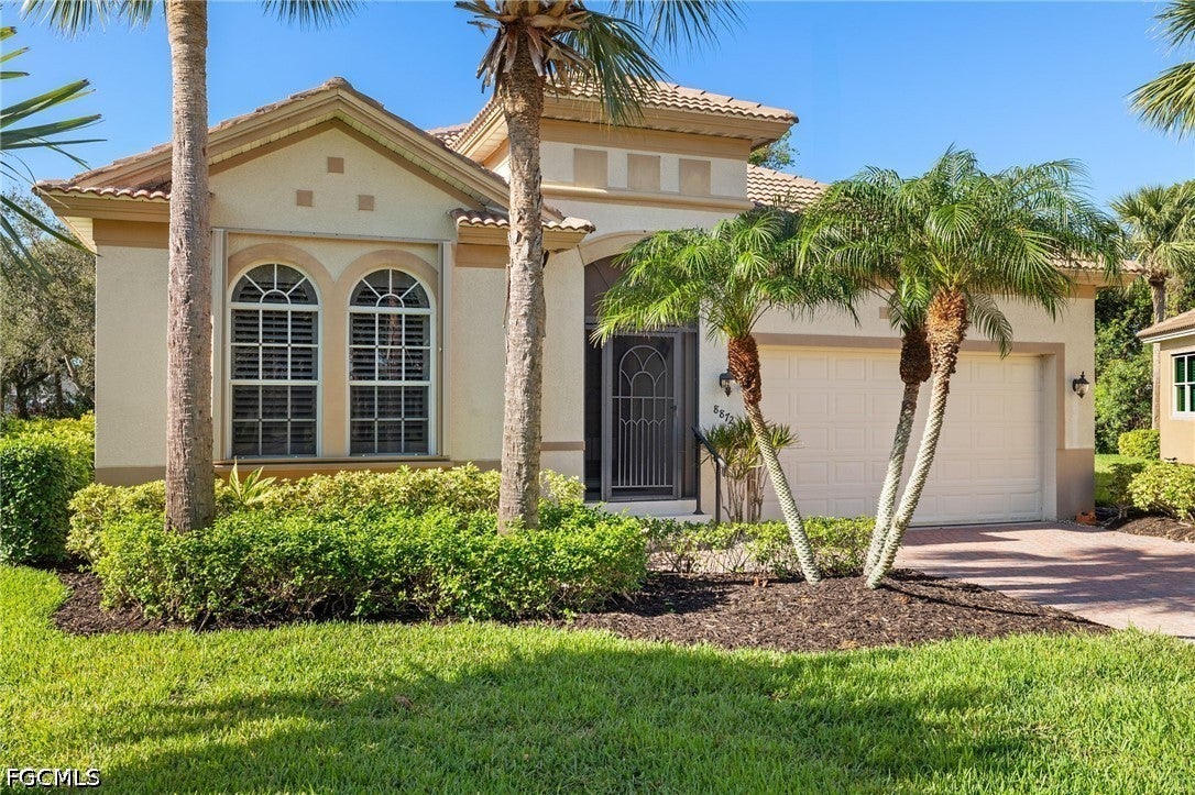 8872 King Henry Ct, Fort Myers, FL 33908 photo