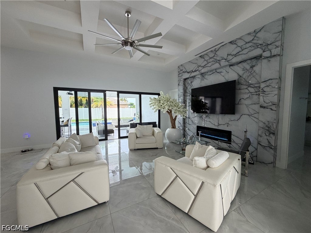 2044 NE 5 St, Cape Coral, FL 33909 photo