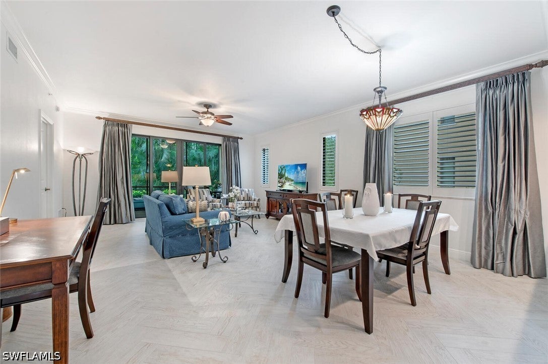 1035 Sandpiper St, Naples, FL 34102