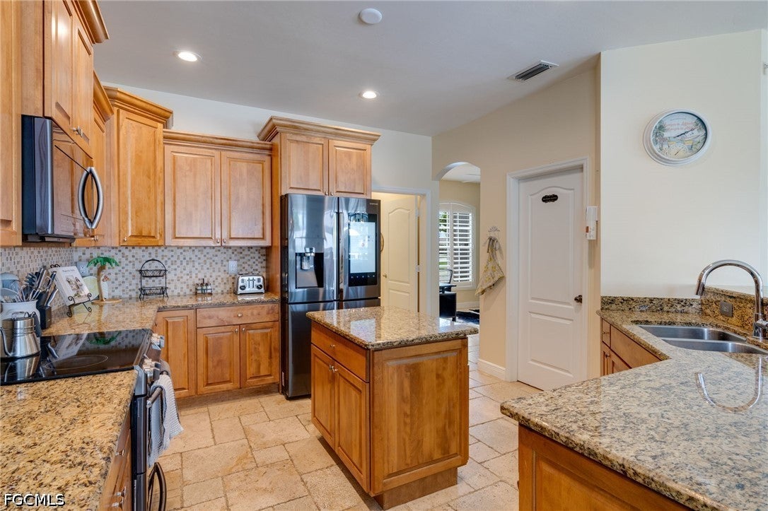 2021 SE 17 Pl, Cape Coral, FL 33990 photo
