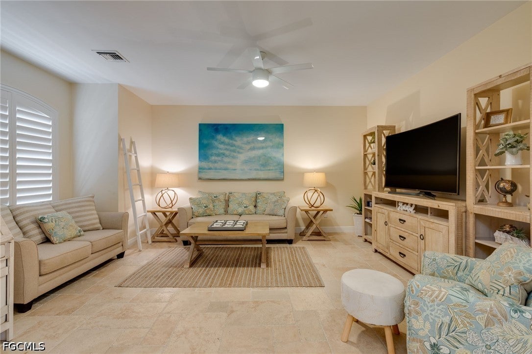 2021 SE 17 Pl, Cape Coral, FL 33990 photo