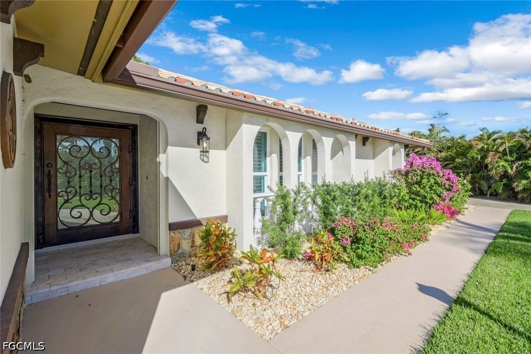 13750 Mcgregor Blvd, Fort Myers, FL 33919 photo