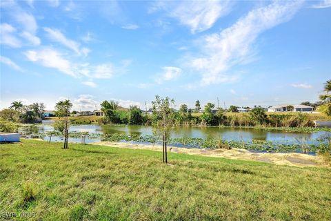 Single Family Residence in Cape Coral FL 1414 NE 6th Avenue 22.jpg
