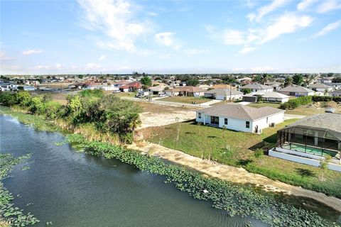 Single Family Residence in Cape Coral FL 1414 NE 6th Avenue 24.jpg