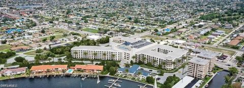 Single Family Residence in Cape Coral FL 1414 NE 6th Avenue 38.jpg