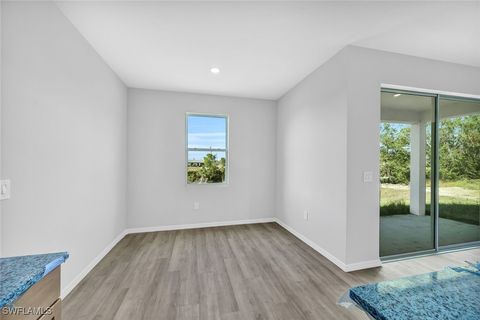 Single Family Residence in Cape Coral FL 1414 NE 6th Avenue 6.jpg