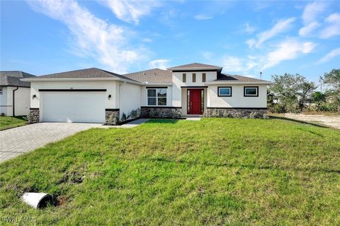 Single Family Residence in Cape Coral FL 1414 NE 6th Avenue 2.jpg